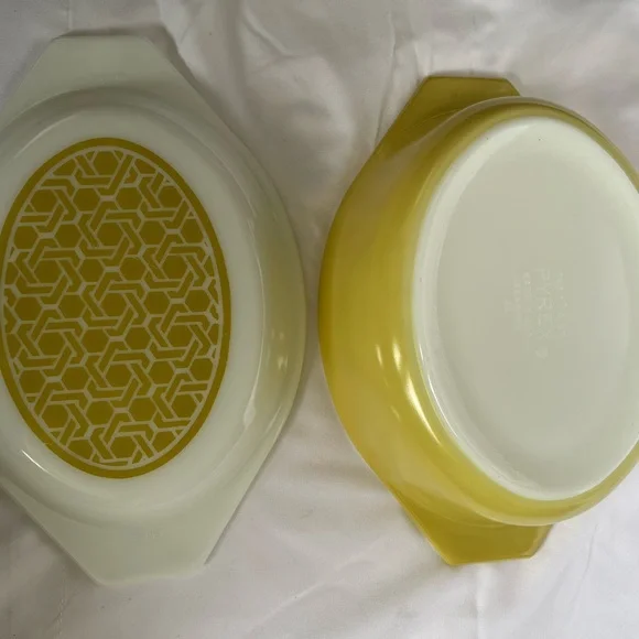 Vintage 1970 Pyrex 1 1/2 Qt. Wicker Weave Oval Casserole Dish w/Lid 043 - Picture 5 of 5